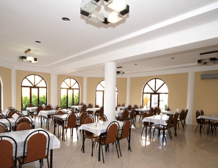 Рестораны и бары - Отель Deny Delmare / Дени Дельмар Гудаута